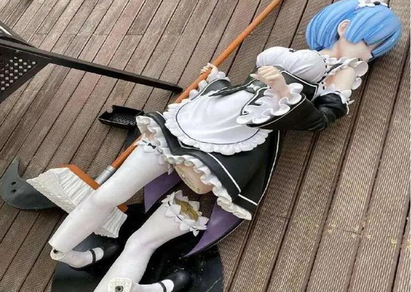 兴趣爱好|多灾多难的蕾姆手办,躲过了熊孩子,却没躲过女友的“不小心”