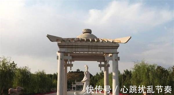 匈奴&先后嫁给一对父子,她为二人生三个孩子,让汉朝安稳了50年!