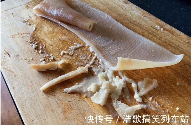 养颜|吃它堪比阿胶,却比阿胶便宜几十倍,补血养颜,可惜很多人都扔了