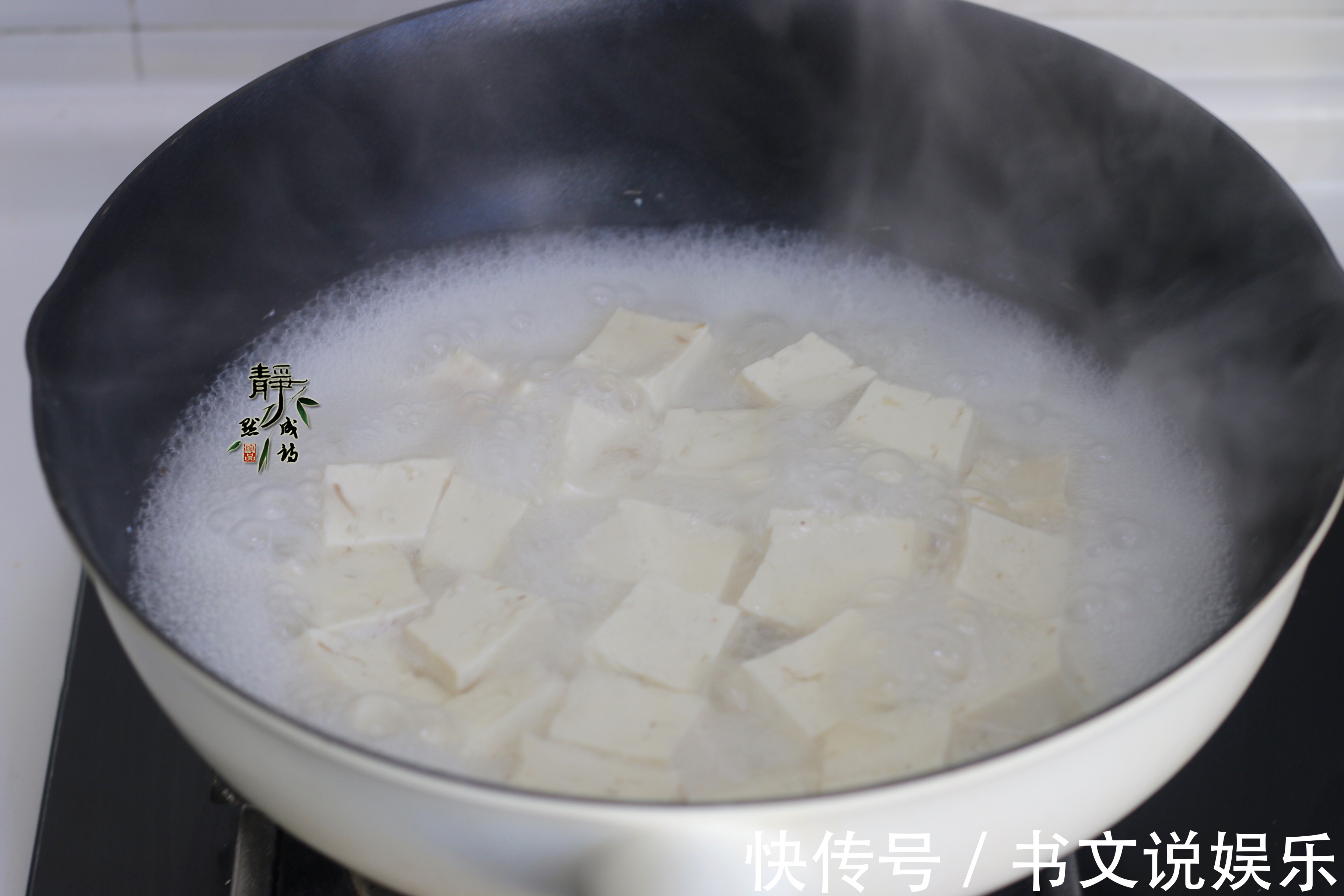 10分钟就能吃到嘴，豆腐此做法，简单有营养，汤也一口气喝光