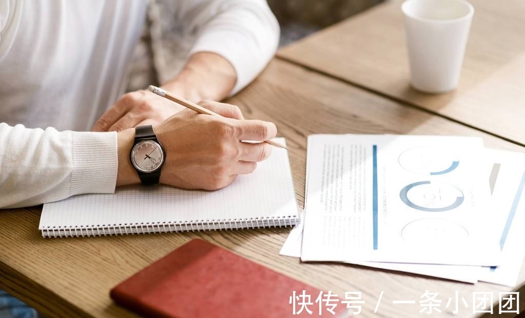 职场人@年度书单盘点:优秀职场人必看的8本书,快列入2022年书单库吧!