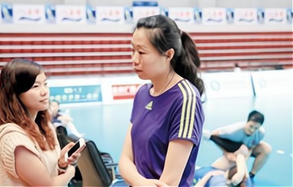 馮坤|細數(shù)排壇鐵娘子：八位女教練均是冠軍出身，這三人有望接替郎平