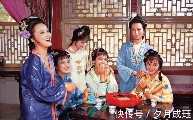 芍药!没有对比就没有伤害,一个简单的睡姿,看两版《红楼梦》的差距