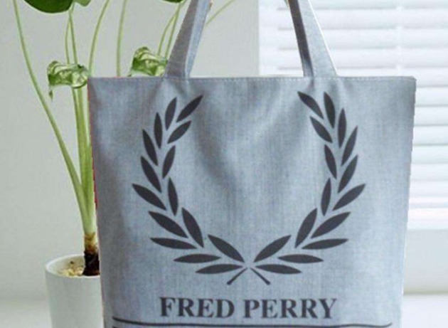 帆布包时尚好看难清洗教你4个妙招洗帆布包,洗后颜色鲜艳如新