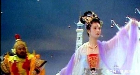 武器|猪八戒为了隐藏实力,除了九齿钉耙,腰间这个武器一直没用!