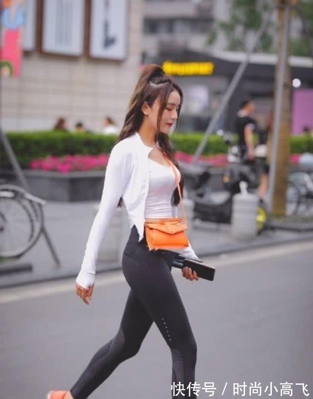 身姿 精美的版型修身效果特好,瑜伽裤塑造高挑挺拔的身姿