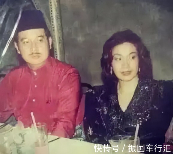 爱马仕包 抛夫弃子的她三婚嫁给首相,买珠宝一天花700万,有272个爱马仕包