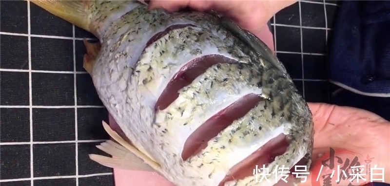 做法|吃了半辈子的鱼，第一次见这新做法，鲜嫩无腥味，一上桌就抢光