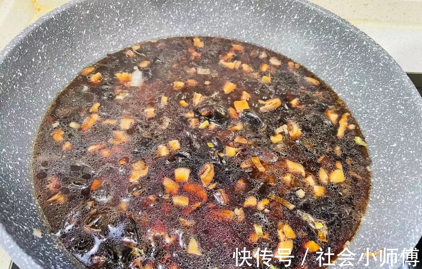 豆腐|不知道早餐吃什么好?教你做懒人版豆腐脑,简单3步,细腻好吃