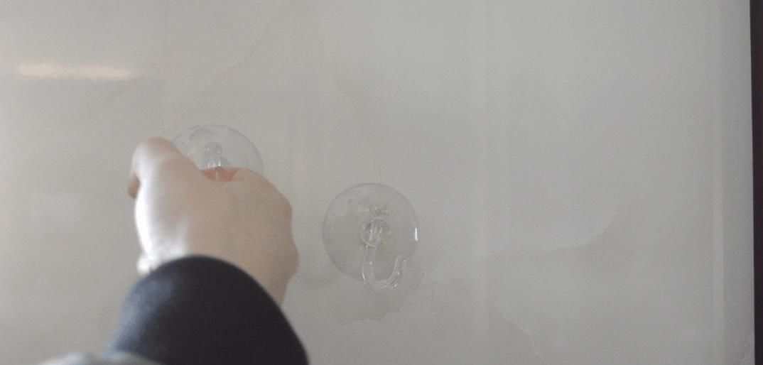 吸盘挂钩老是掉 教你一个简单绝招, 挂几十斤都很牢固, 太实用了