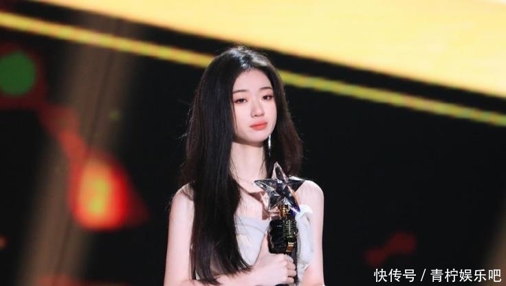 名单|《爆裂舞台》正火热录制,嘉宾名单中爱豆扎堆,而她却是格外不同