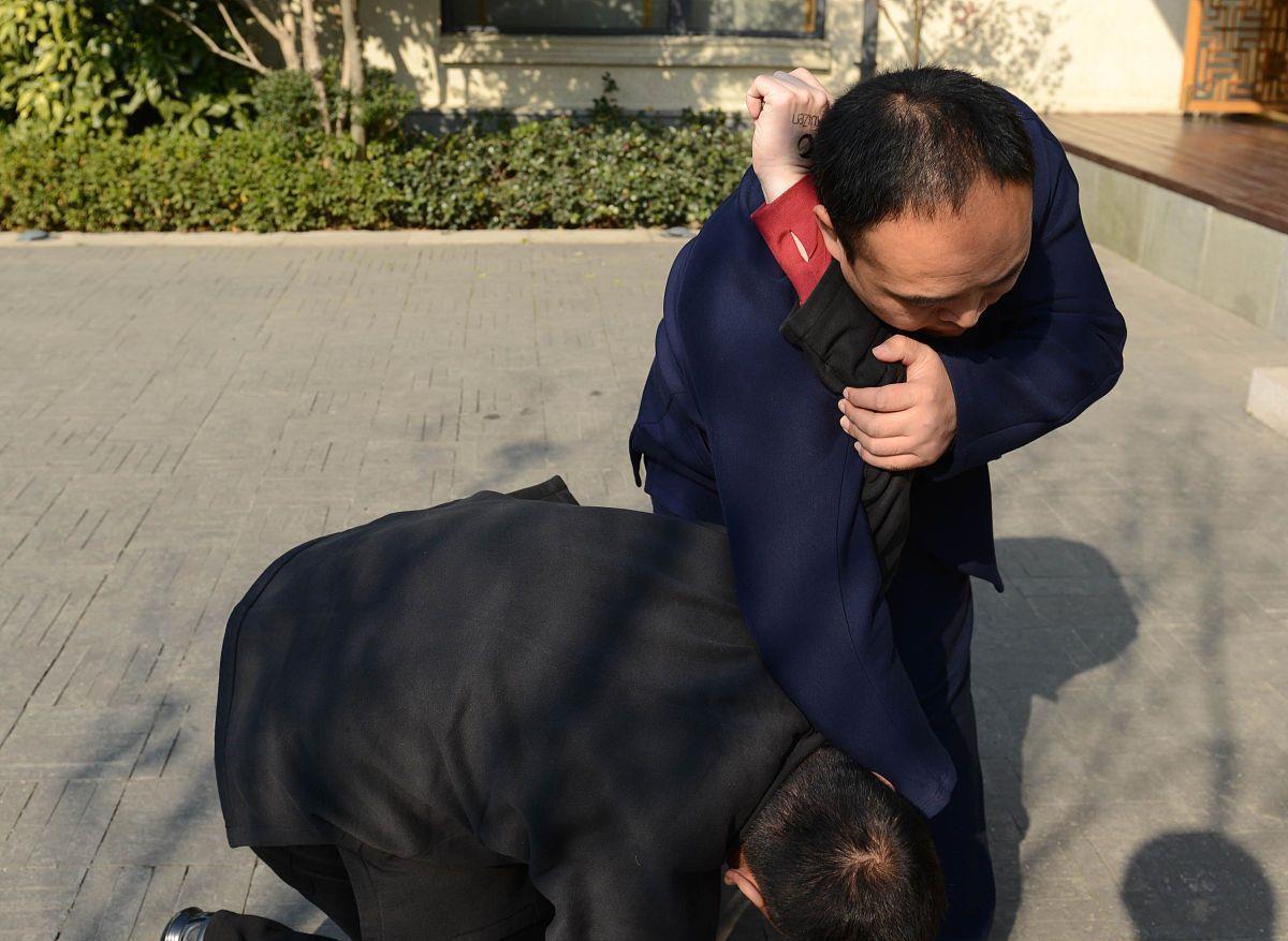 世界古树|伏天氏:叶伏天控制神甲大帝参战,最担心发生哪些问题?