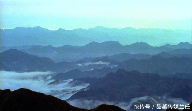 李嘉诚#曾国藩:若想成大事,离不开这两句!读懂这幅对联,百事可成!