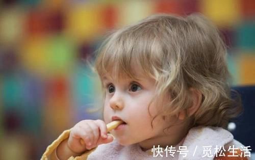 思维能力|宝宝“讨人嫌”的2个动作,家长先别生气,这是大脑在发育的表现