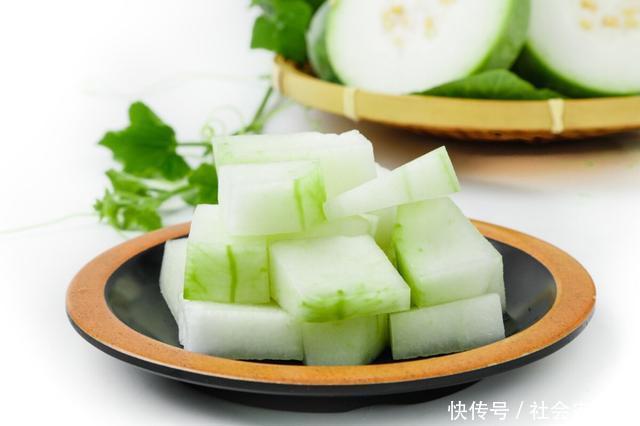 想要|尿酸升高之后,四种病也会随之而来,想要降尿酸,三种食物要多吃