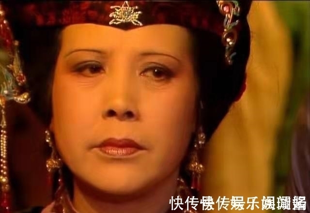 王熙凤#薛宝钗搬离蘅芜苑,探春为何会恶言相加,双手赞同让其赶紧搬走?
