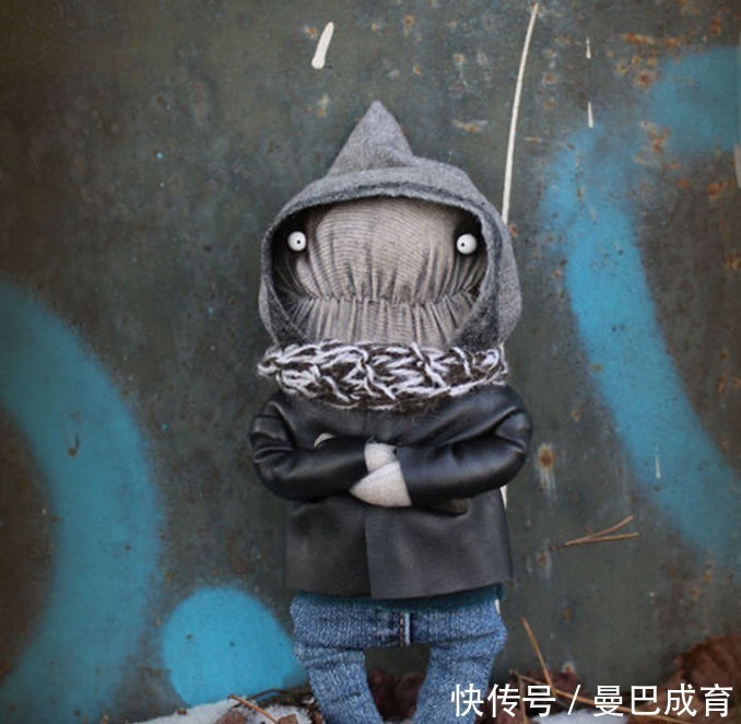 美女&俄罗斯美女手工艺术家和她独特的玩偶们!