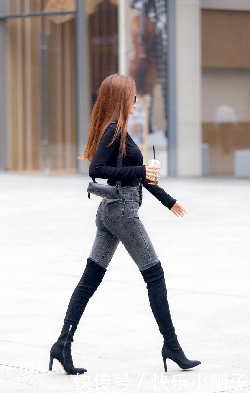 选条好裤子很重要!修身的裤型更显高挑,对身材要求也更严苛