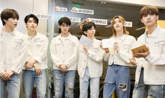 路口|“偶像選秀”按下暫停鍵，愛豆綜藝的下一個路口在這兒