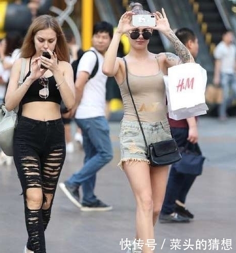 街拍如果我有500万，我会倾其所有，将图一的她娶回家