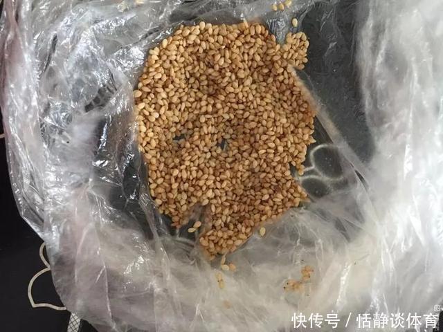 开春别换盆了,这7种东西撒土里,花吃了新叶子呼呼冒!