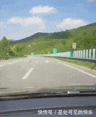 |搞笑GIF趣图:劈叉我见多了,但是这样的真没见过