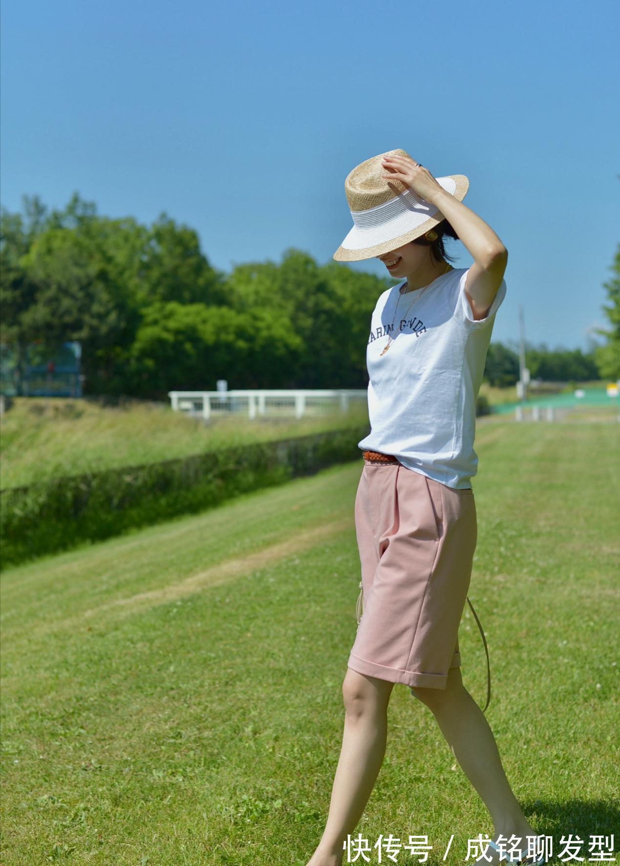 t恤|时髦又百变！十组适合中年女人的优雅穿搭，减龄大气又有女人味