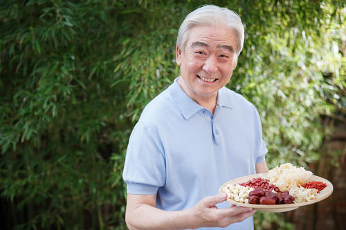 睡眠|失眠多半和脾虚有关，这3类食物是失眠的“祸根”，要管住嘴