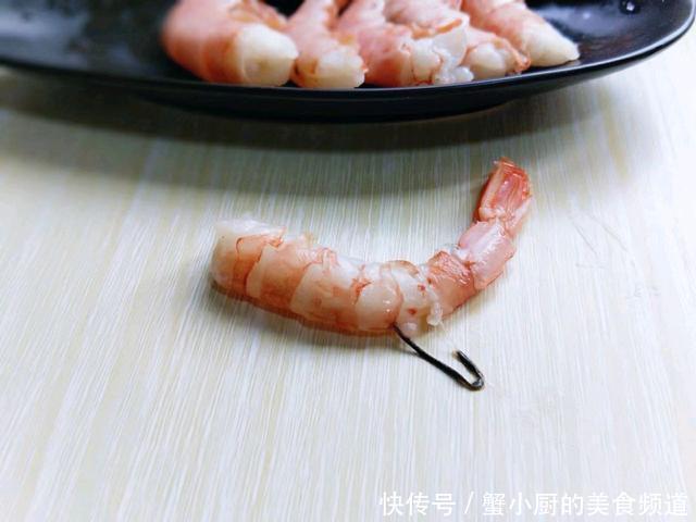 虾仁|大虾此做法,儿子一口一个,香酥又鲜美,好吃到停不下来