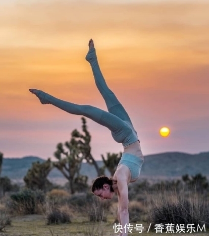 英国|27岁英国姑娘热爱瑜伽,练出妖娆身材曲线,与大自然融为一体