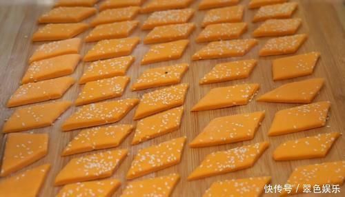 1根红薯加2个鸡蛋,简单一做,外酥里软,孩子三天两头点名要吃