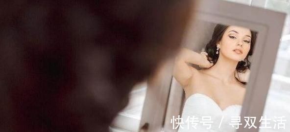 眩晕|颈部拉筋法，加8穴位按压法，打通全身经络，颈椎病肩周炎都管用