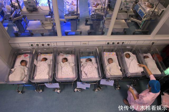 宝宝|孕妈生下男娃后,过了6天又产下双胞胎,宝爸一看性别当场笑翻了