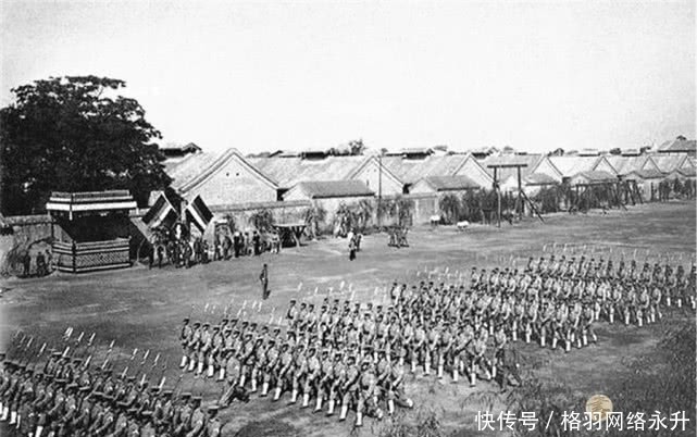 老照片|清末老照片:镜头下衣不蔽体的难民、使用马克沁机枪的清军