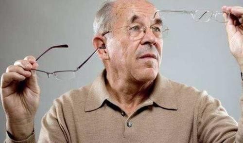 脂质|56岁大姐天天吃素,却得高血脂,医生直言:再吃下去或离脑梗不远