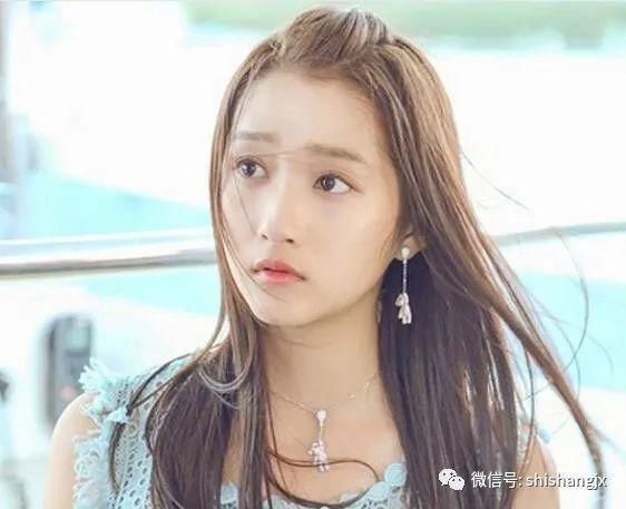 学院风的女生发型扎发,好看自然又简单,特别唯美