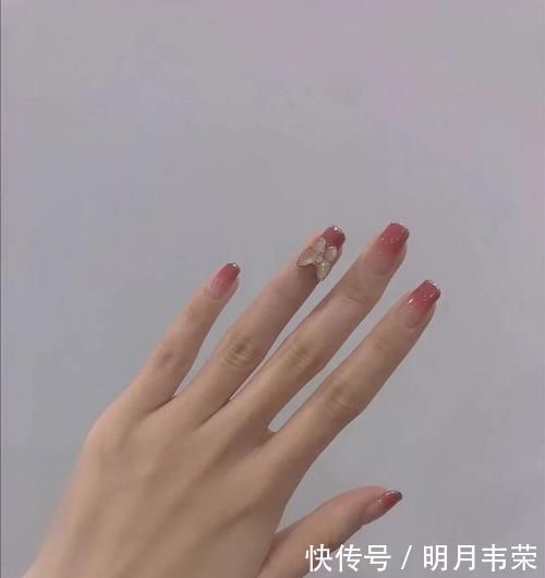 时髦|手黑做什么美甲好看?纯色经典,豹纹时髦,都很有格调