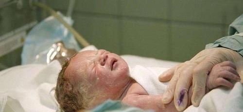 第三产程|顺产宝宝是怎么“生”的一组图带你了解全过程,妈妈其实不孤单