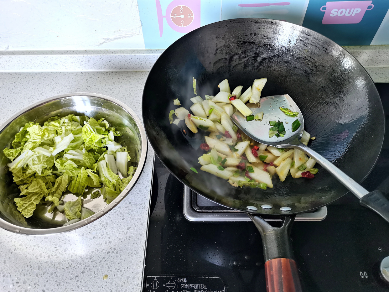 蒸米饭|两人晚餐不超10元钱，最简单的家常菜，吃着却暖胃舒心