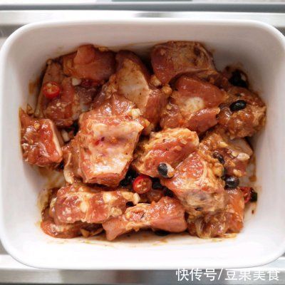  零难度的豉椒蒸排骨，排骨肉质嫩滑，豉香扑鼻#元宵节美食大赏#