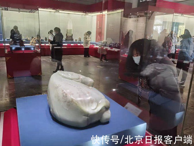 园藏|颐和园展出230件传世美玉，3000年前玉虎亮相