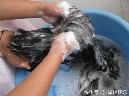 护发素|头发刚打湿就抹洗发水难怪天天洗还油腻，而且还大把的掉