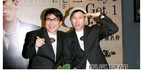 好聲音|歐陽靖和好聲音導(dǎo)師陳奐仁的親密合照