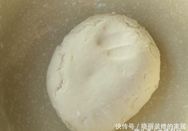 面团|1盒牛奶1碗面粉教你做奶香馒头,做法简单营养美味,女儿最爱吃