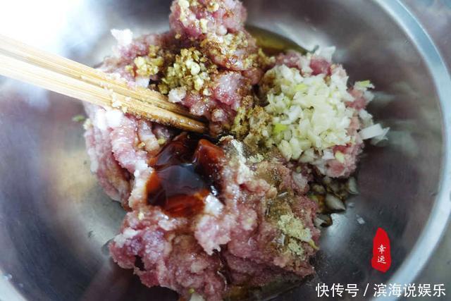 破皮|馅饼这样做才不破皮,皮薄馅足不露馅,原来和面也有小技巧