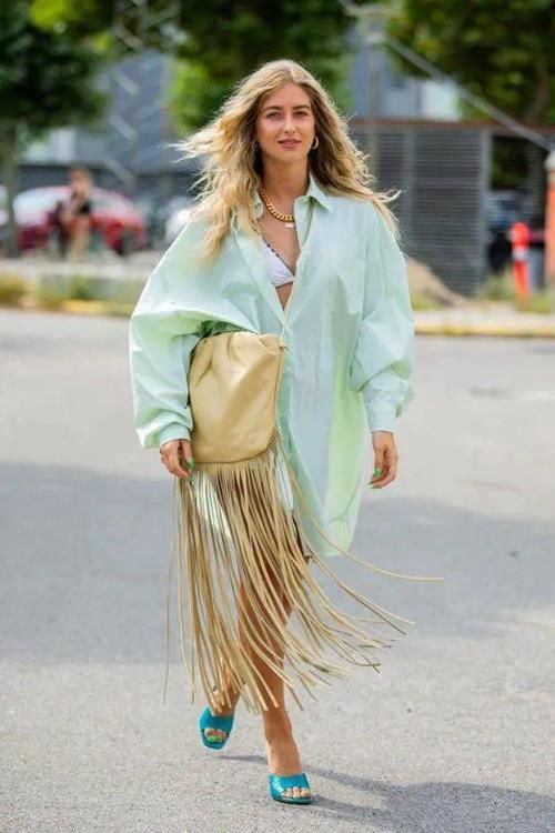 最难穿的绿色竟然2021最流行？原来穿对这么美,超级治愈！