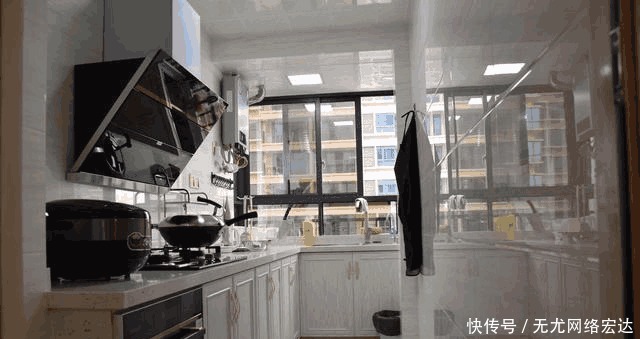 电视柜|92平小三居, 客厅小吧台很满意, 白色电视柜特别喜欢