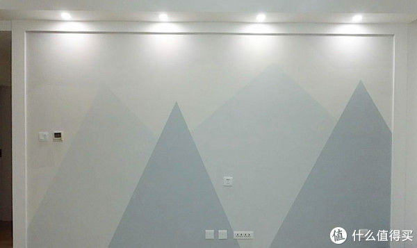 背景墙|越来越多人不吊顶、不做电视背景墙，改用更省钱方案，简约又漂亮