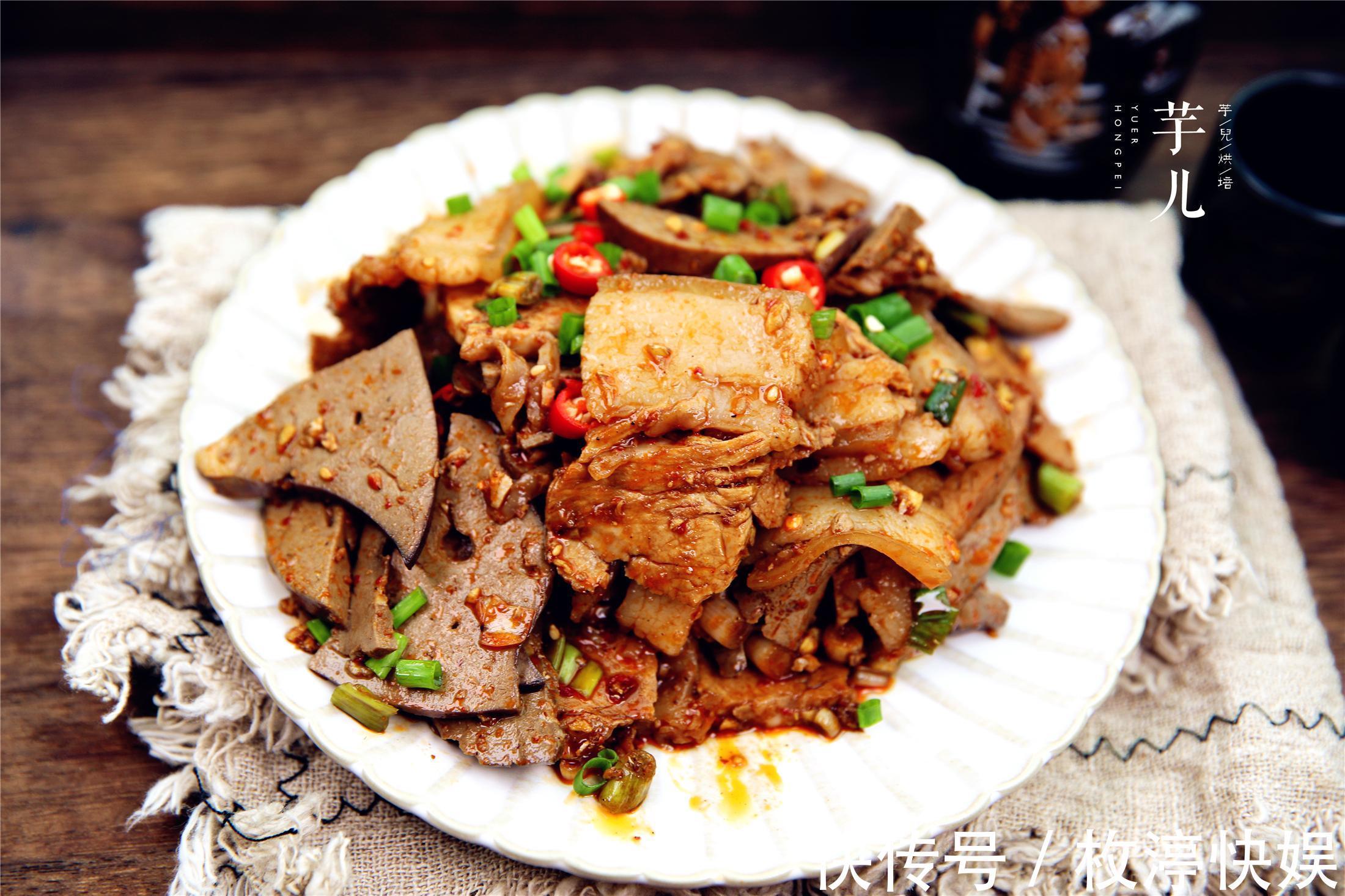 猪肝猪臀肉一起拌，麻辣鲜香，美味可口，下饭更下酒，家人吃不够