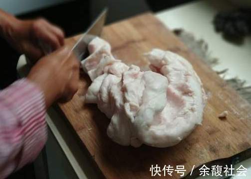 好吃|熬猪油有窍门,下锅前多做一步,又白又香没腥味,连油渣都好吃